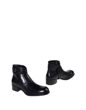 Mr. Hare Ankle Boots