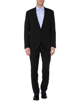 Kuss Suits
