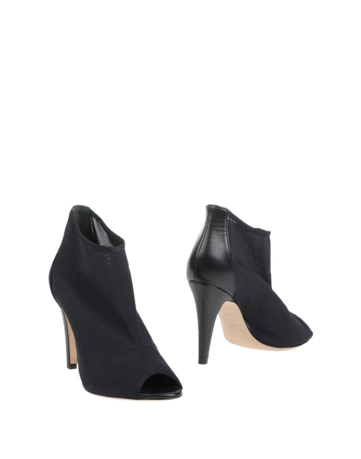 Valeri Booties