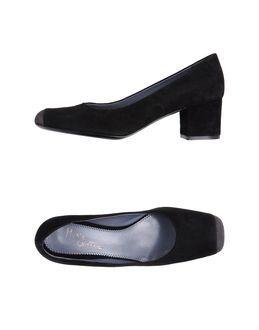 Maria Cristina Pumps