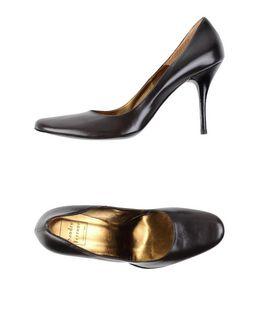Sandro Ferrone Pumps