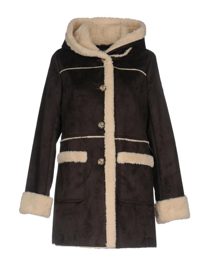 Romeo Gigli Sportif Coats