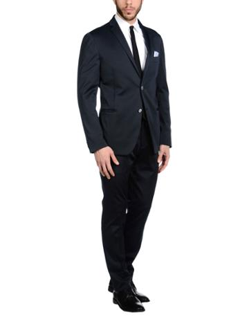 Maison Brave Suits