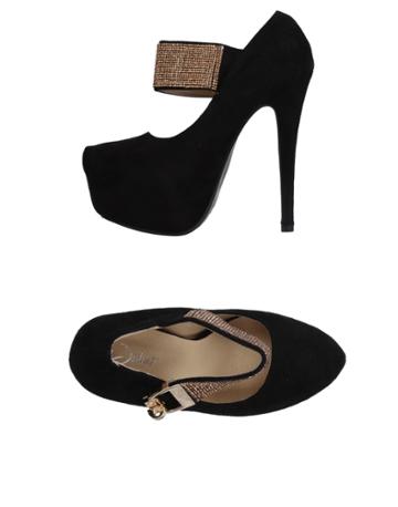 Juliet Pumps