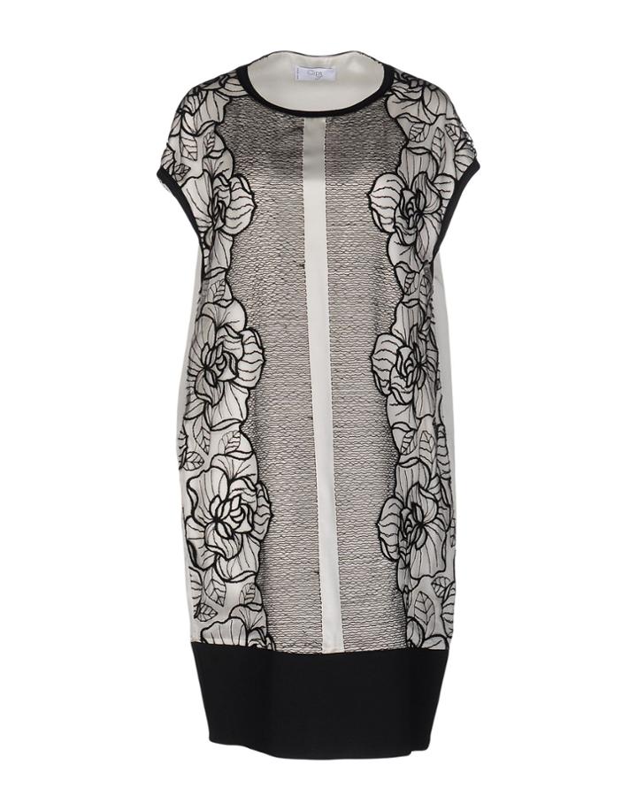 Clips Up Short Dresses