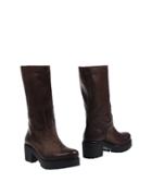 Archyve Boots