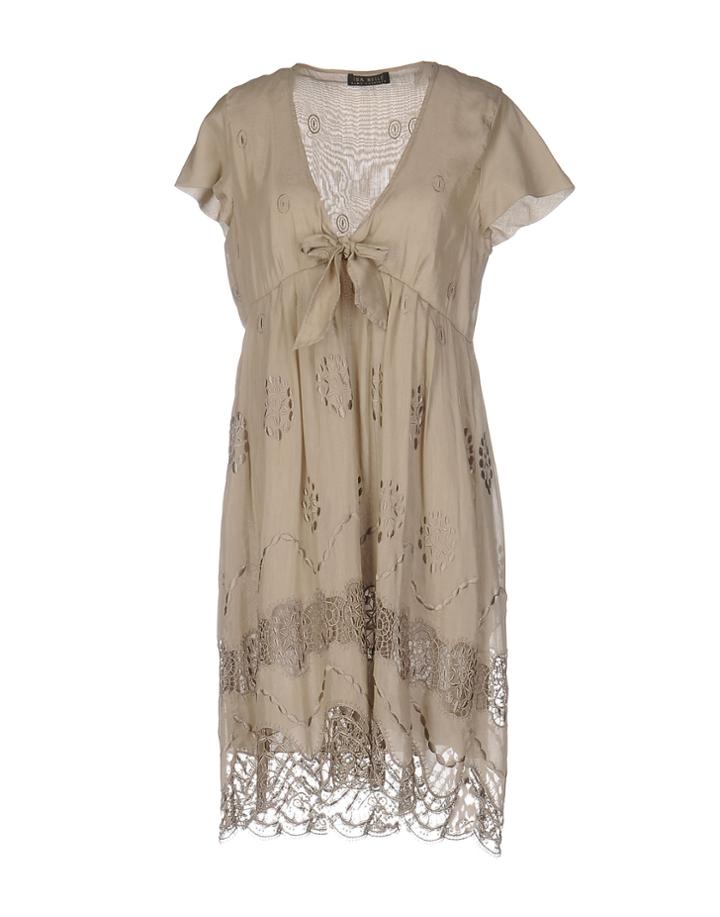Isa Belle Knee-length Dresses