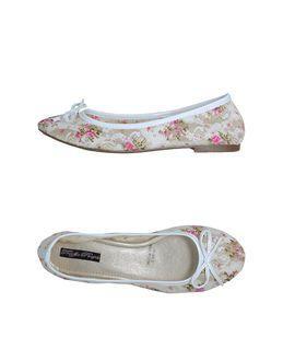 Traffic People Ballet Flats