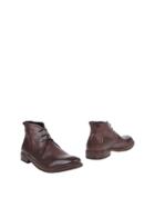 Young Ankle Boots