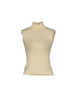 Tricot Chic Turtlenecks