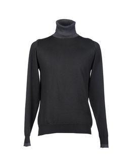 +39 Masq Turtlenecks