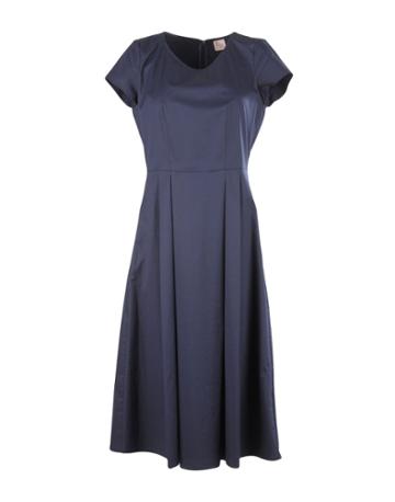 Etu  3/4 Length Dresses