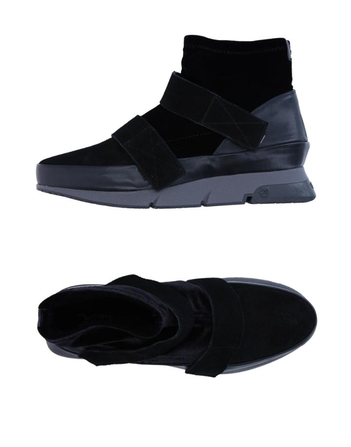 Chi Cubed Sneakers