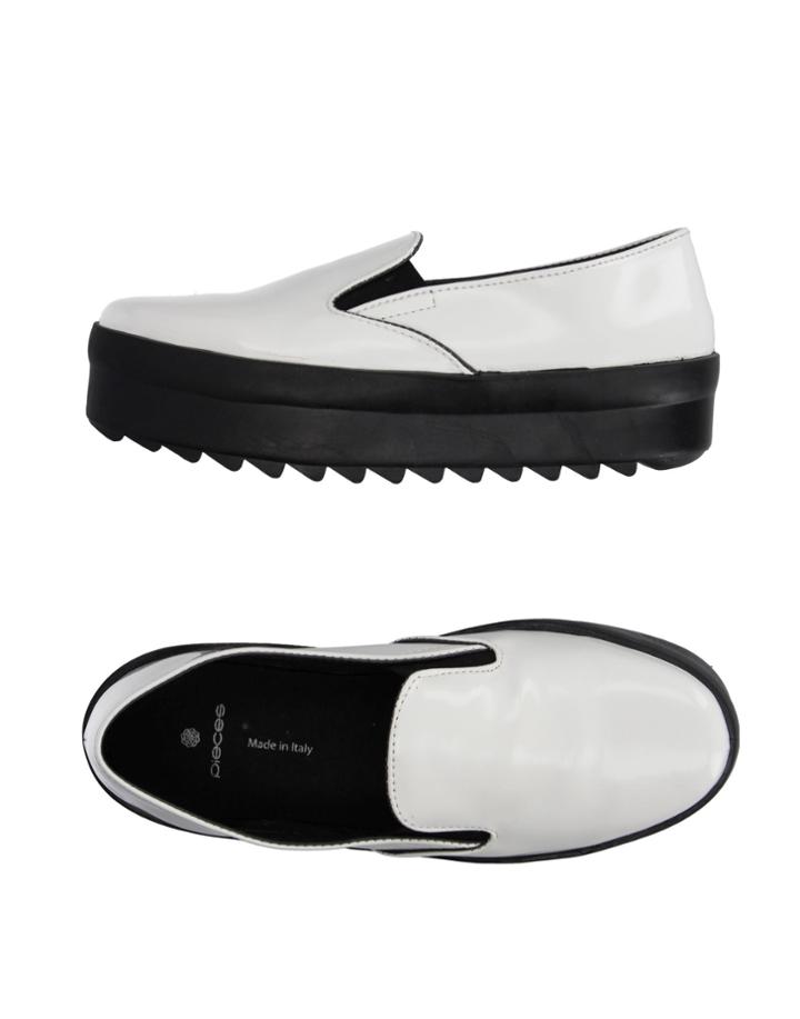 Pieces Loafers