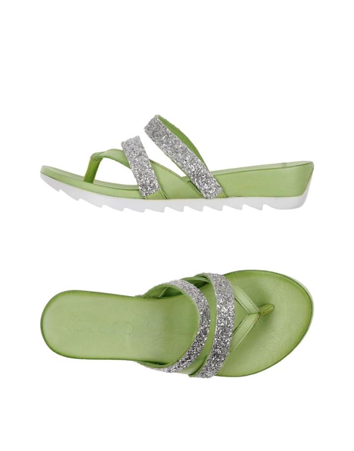 Bueno Toe Strap Sandals