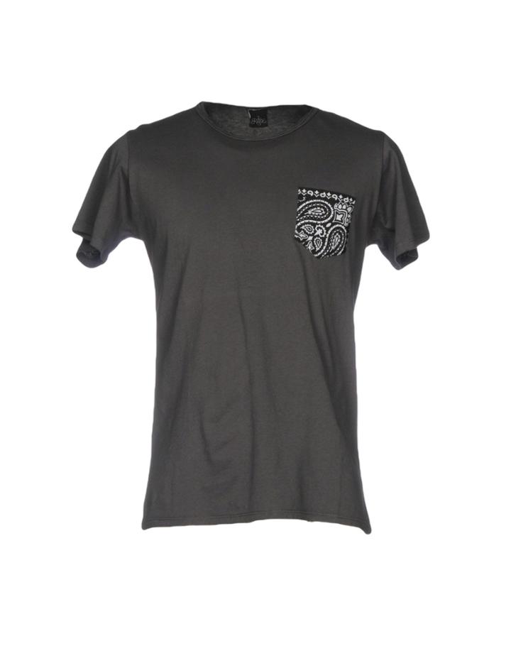 R Tro T-shirts