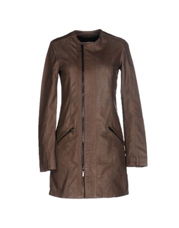 Vintage De Luxe Overcoats