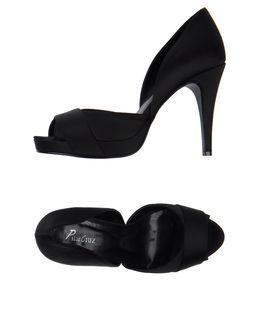 Pilar Cruz Pumps
