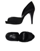 Pilar Cruz Pumps
