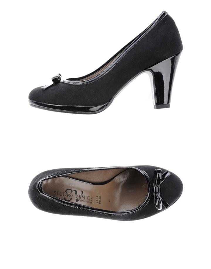 Studio Venice Pumps