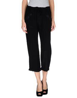 Brand Unique 3/4-length Shorts
