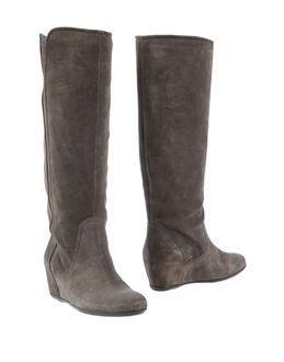 Frau Boots