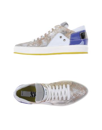 Shy By Arvid Yuki Sneakers