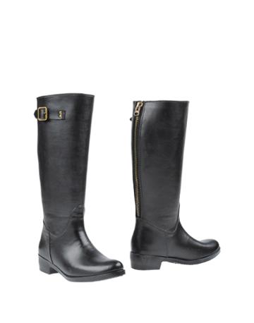 D V Weatherproof Luxury Boots