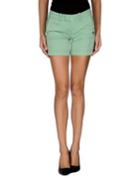 Blauer Shorts