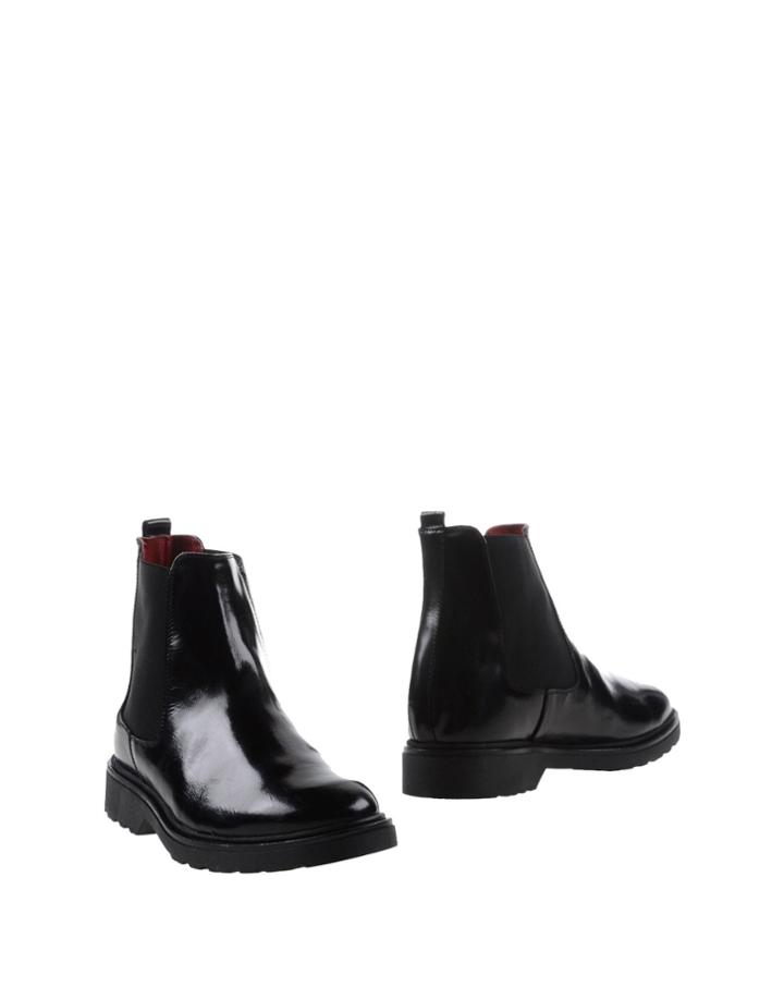 Hecon Ankle Boots