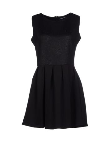 Snapper Short Dresses