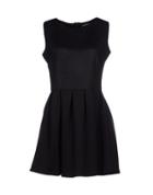 Snapper Short Dresses