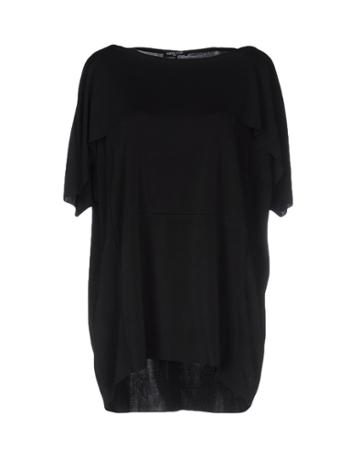 Vanessa Scott T-shirts