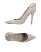 Paule Ka Pumps
