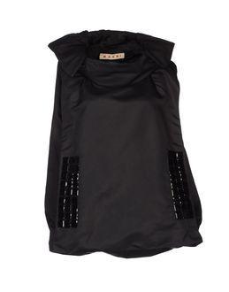 Marni Capes