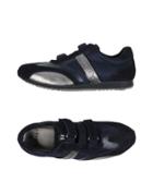 Hornet Sneakers