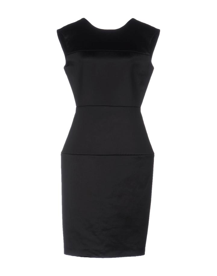 Suzanne Susceptible Knee-length Dresses