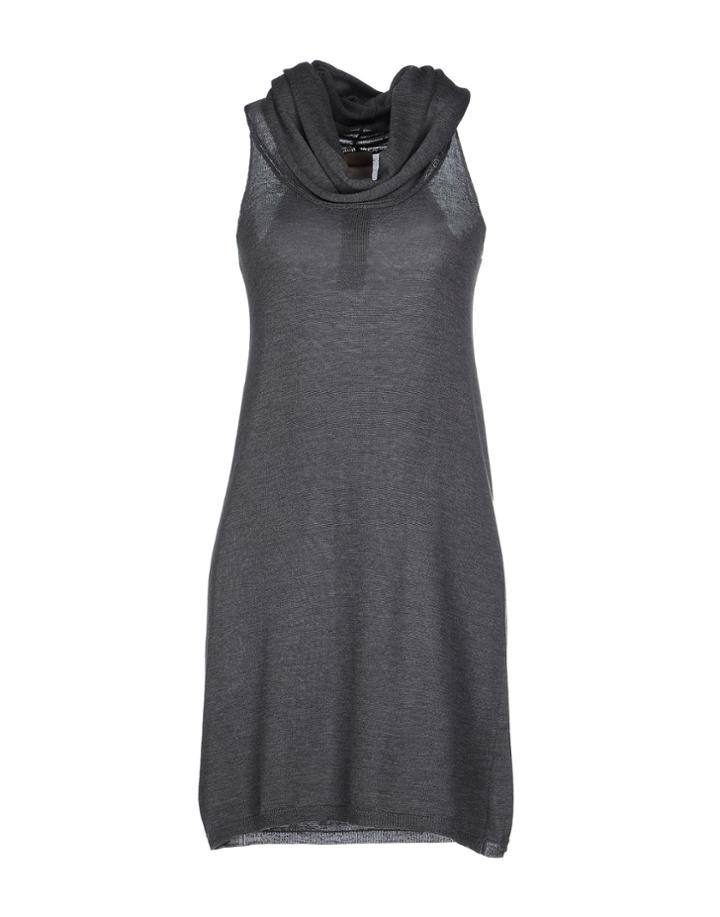 H953 Short Dresses
