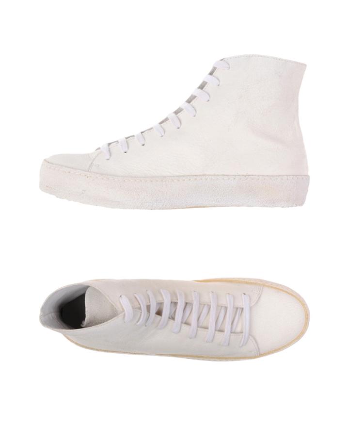 Md 75 Sneakers