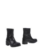 Ad. Side Ankle Boots