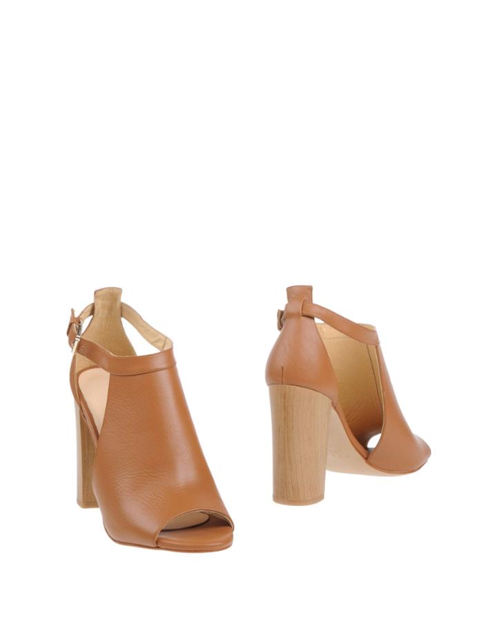 Helia Booties
