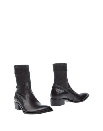 Vivien Lee Ankle Boots
