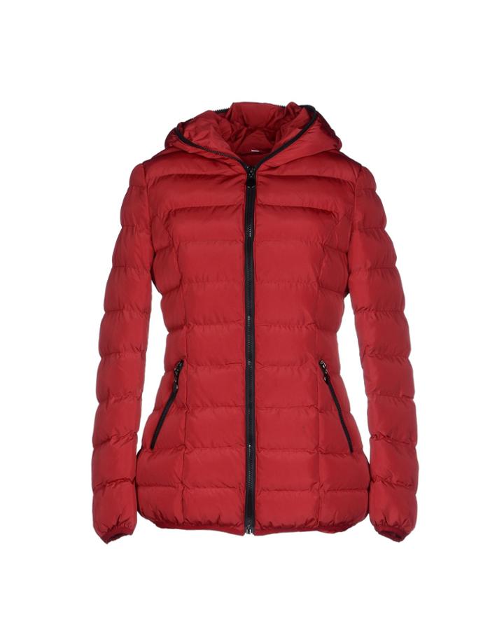 B. Style Jackets