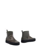 Momento Ankle Boots