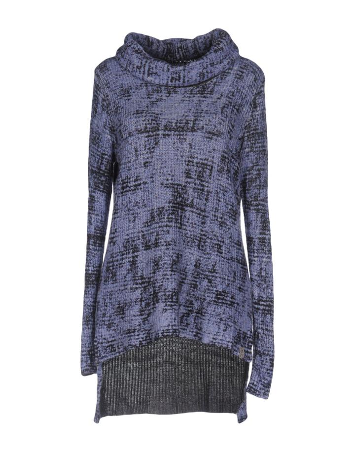 Szen Turtlenecks