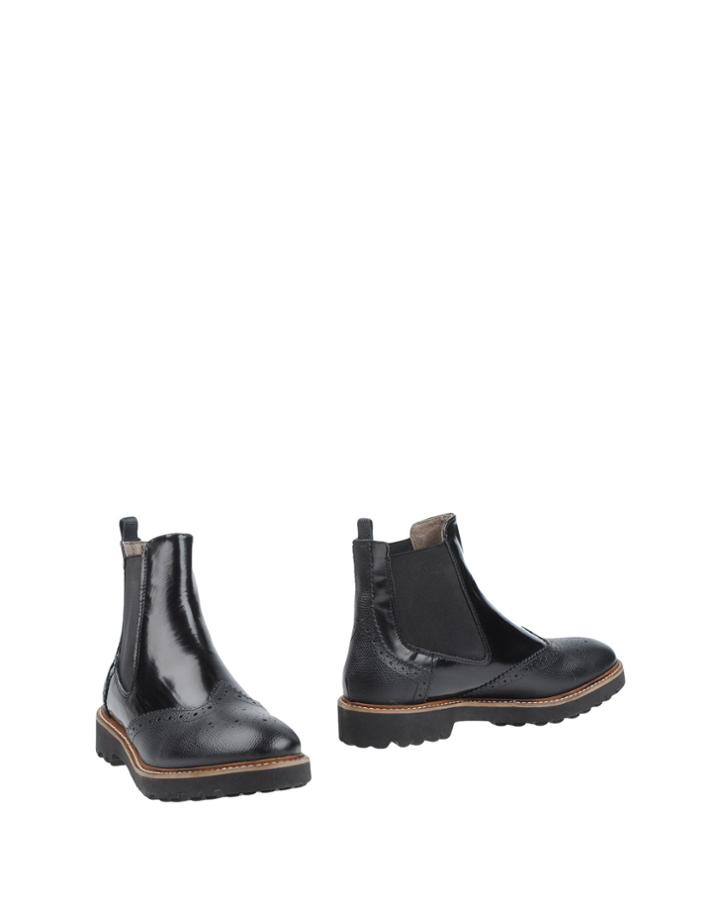 Silvia Rossi Ankle Boots