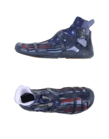 Revolution Sneakers
