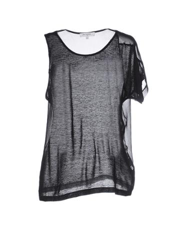 Les Petites. T-shirts