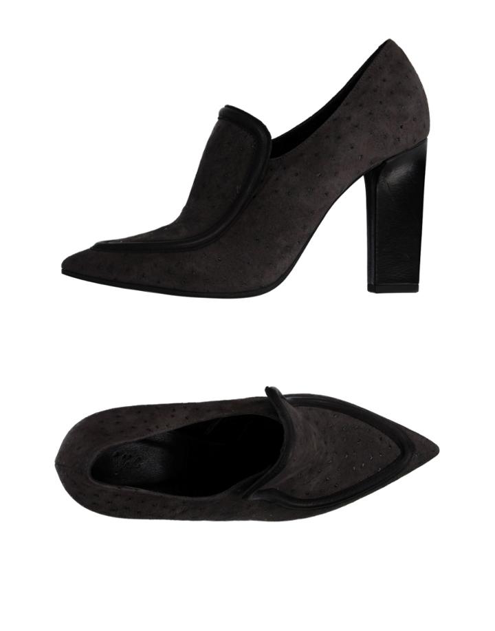 Vic Loafers