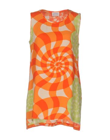 Mal Parmi M.u.s.t. Tops